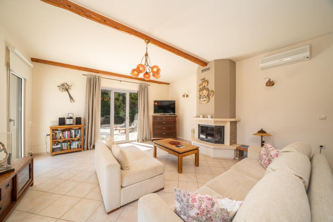 Villa Emily Fiskardo Exteriör bild
